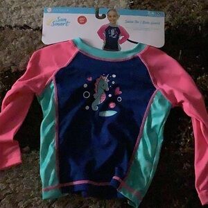 Sun Smart Size 2-4Y UPF50 Swim Tee/Rash Guard. New With Tag